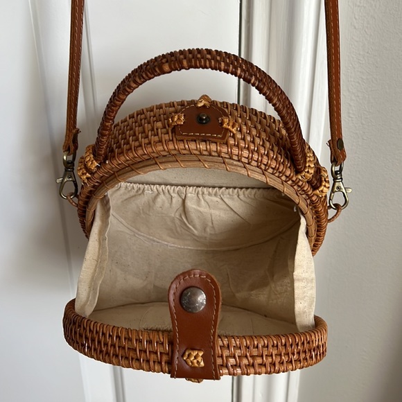 Woven Wicker Crossbody Purse Sustainable Hippie Folk Summer Bag - Picture 4 of 6